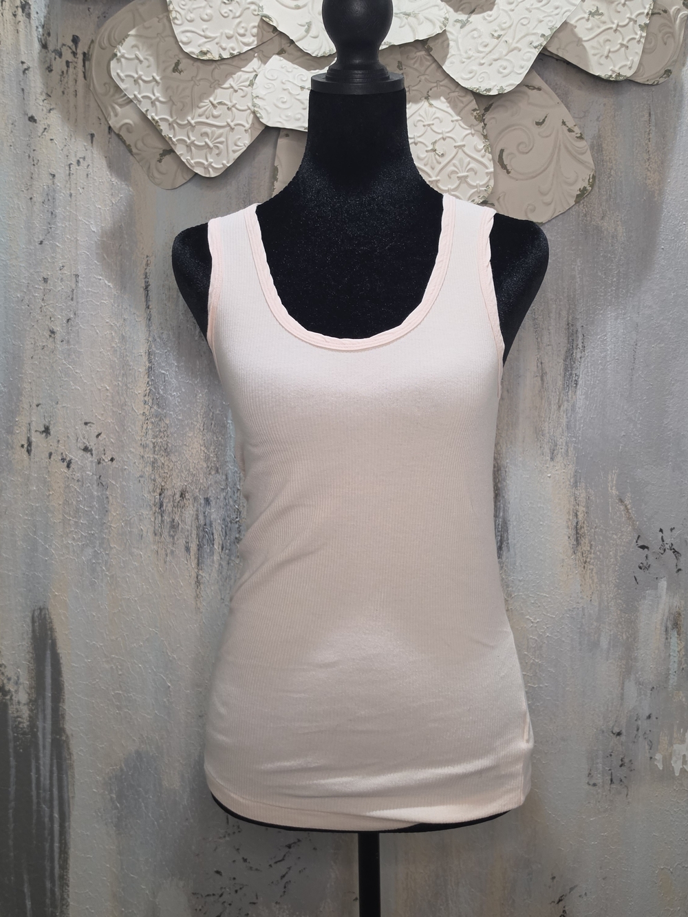 GAP Light Pink Ribbed Scoop Neck Tank